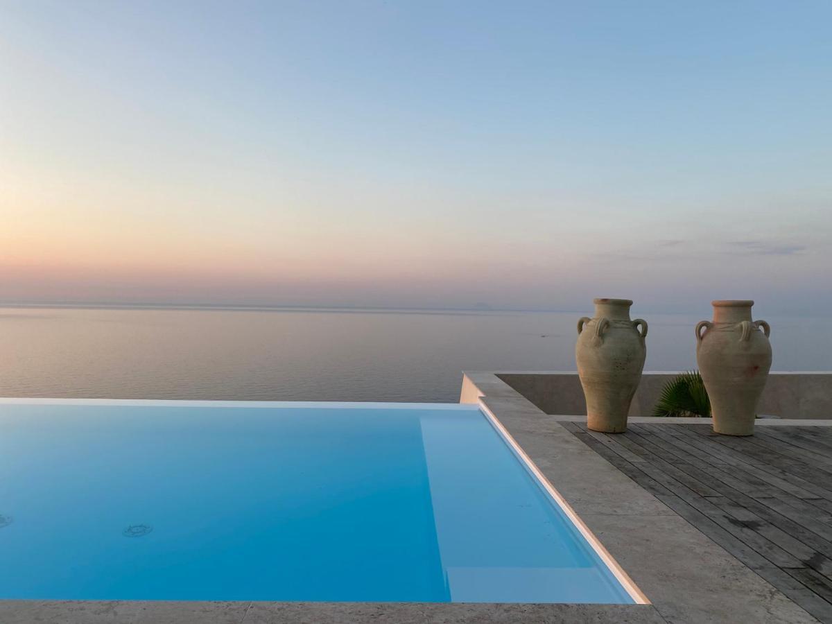 Massimo - Luna With Panoramic Infinity Pool